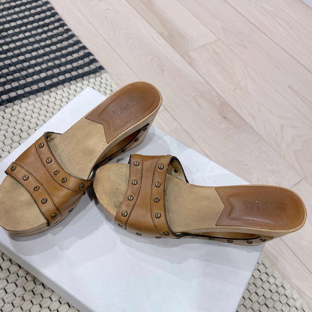 Nice quality Leather Michael Kors platforms.